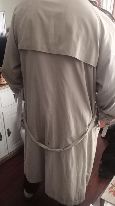 Vendo gabardina de homem ou mulher, lindíssima.