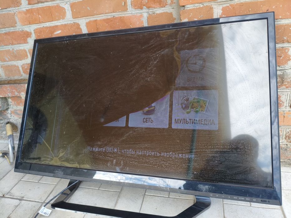 Lg 42LM615s телевизор