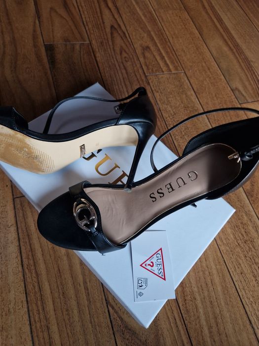 Sandały Guess 39