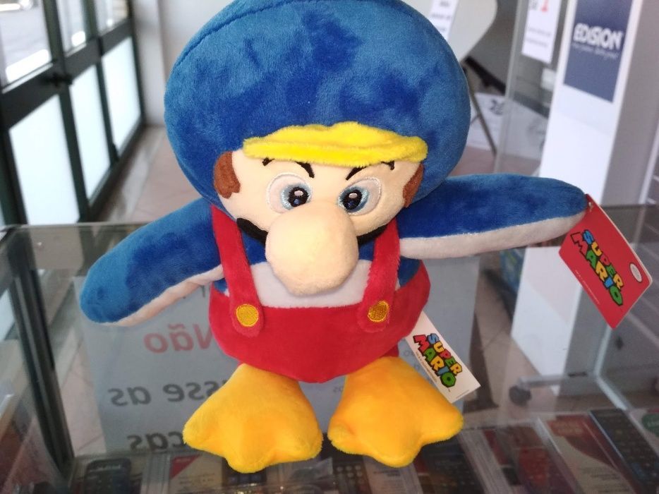 PROMO:Peluche Mario Bros. Mario Pinguim 30 cm