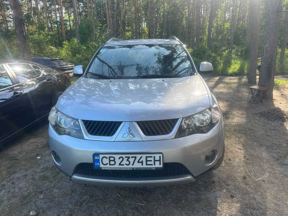 Продаж автомобіля кросовер мітсубісі