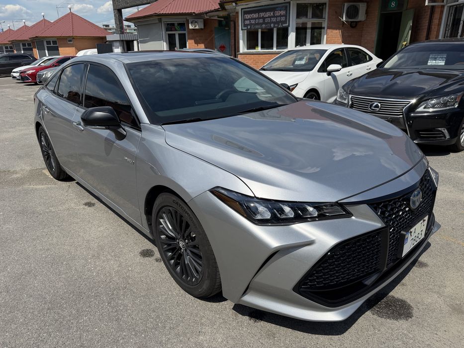 Toyota Avalon Гибрид 2019