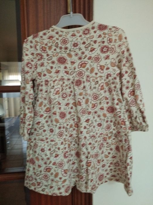 Vestido da C&A tamanho 12/18 meses