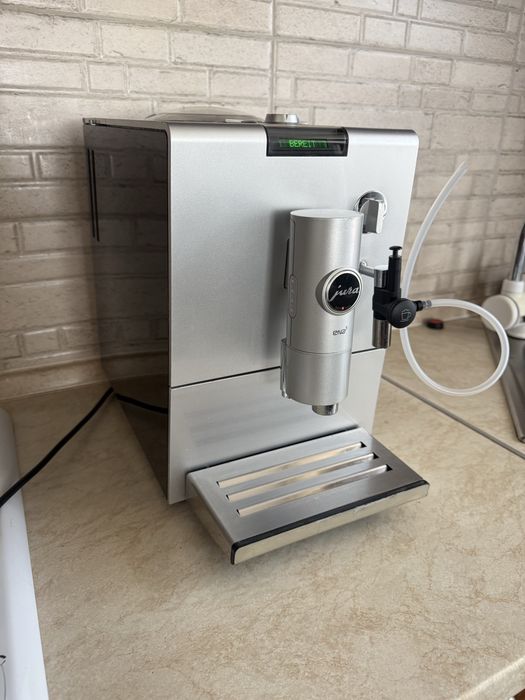 Кавомашина Jura Ena5 Piano Black Cappuccino
