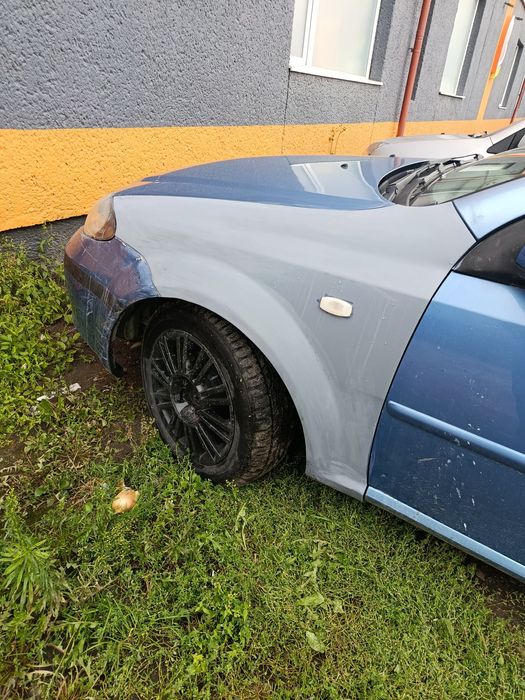 Продам автомобіль Шевроле лачеті