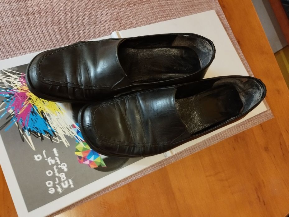 Buty damskie że skóry rozmiar 38 obcas 3 cm