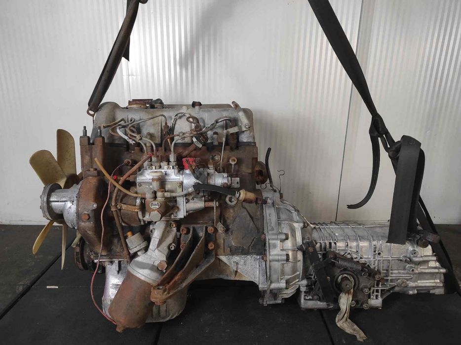 Complete Mercedes MB 100 D Engine with Closed Cargo Box / Combi |