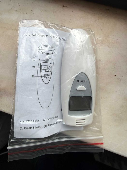 Alcoolímetro Digital Portátil / Teste de Álcool LCD Novo com Manual (algumas unidades)