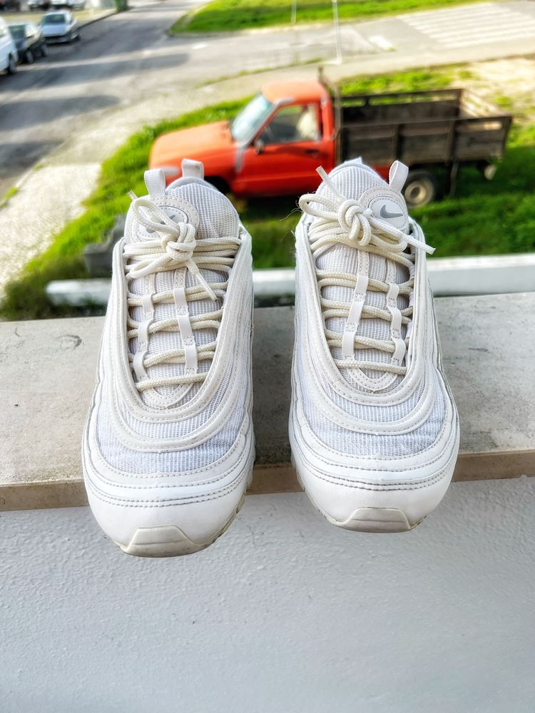 Sapatilhas brancas cheap nike