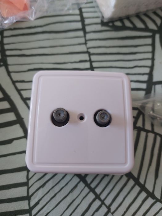 Wall Socket for TV445412267818362880