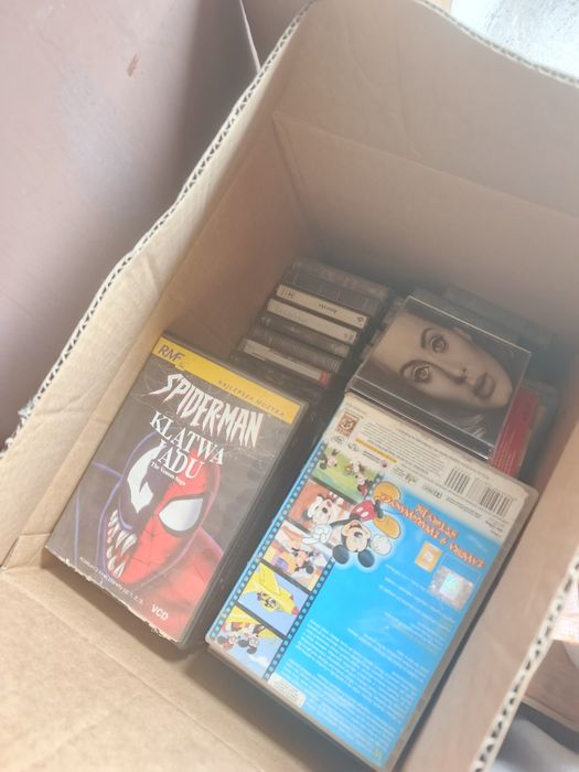 Zestaw płyt i kaset