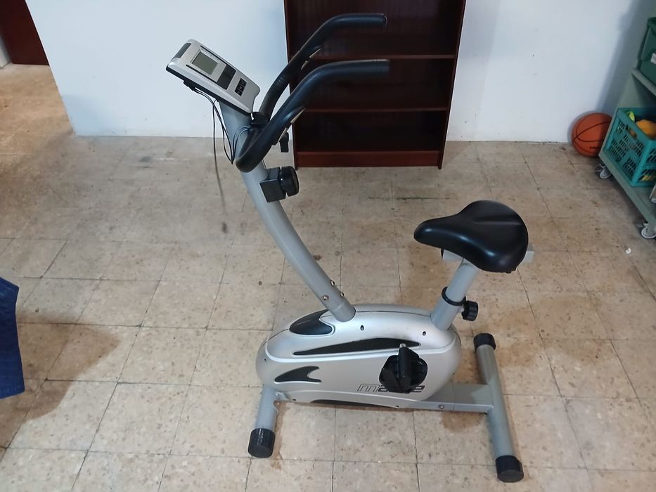 Bicicleta de ginásio