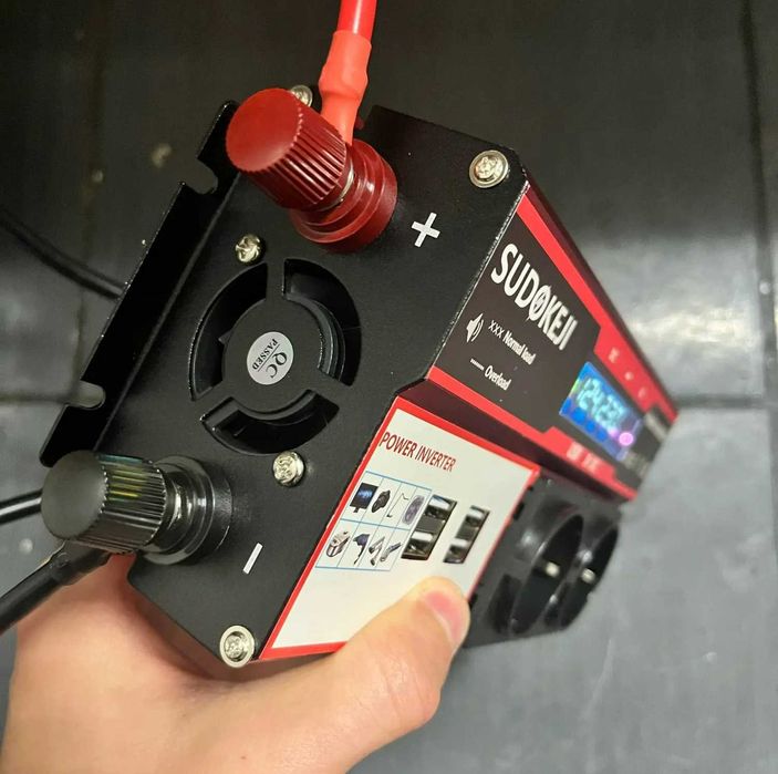 Мощный супер инвертор 12В на 4000W с LCD-дисплеем, розеткой EU (б/у)