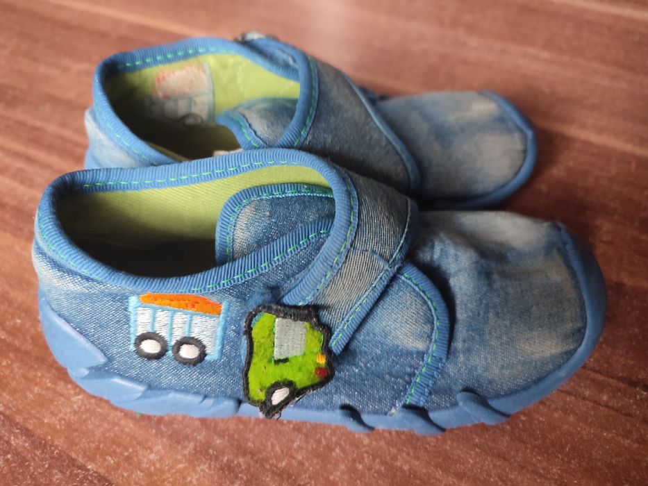 Pantofelki Befado 25