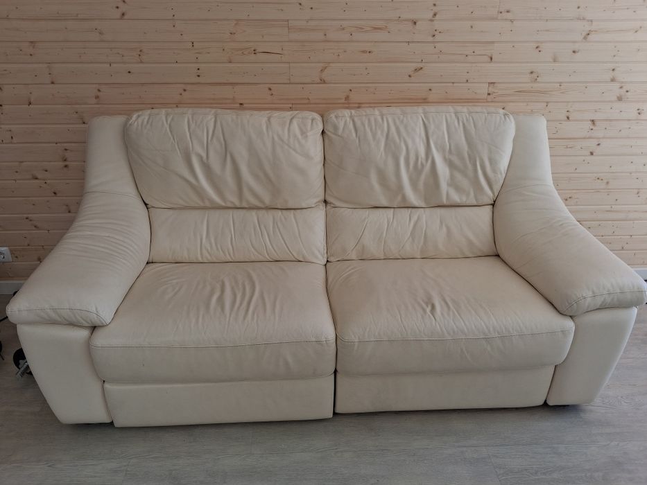 Sofá Chateau d'Ax 2,1m x 1metro em pele