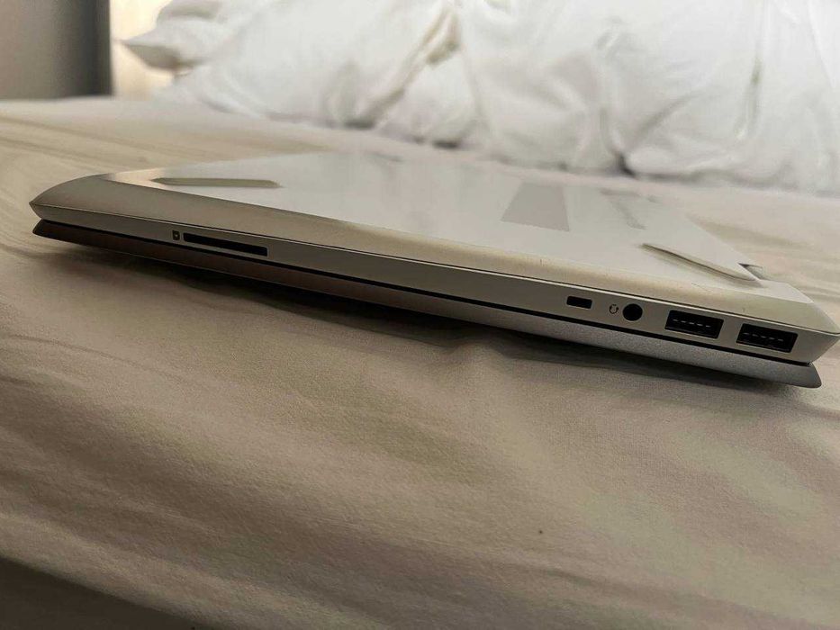 HP Pavilion 14‑ce0011nw Core i5 | 256 GB SSD NVMe | 8GB Ramu | Win11