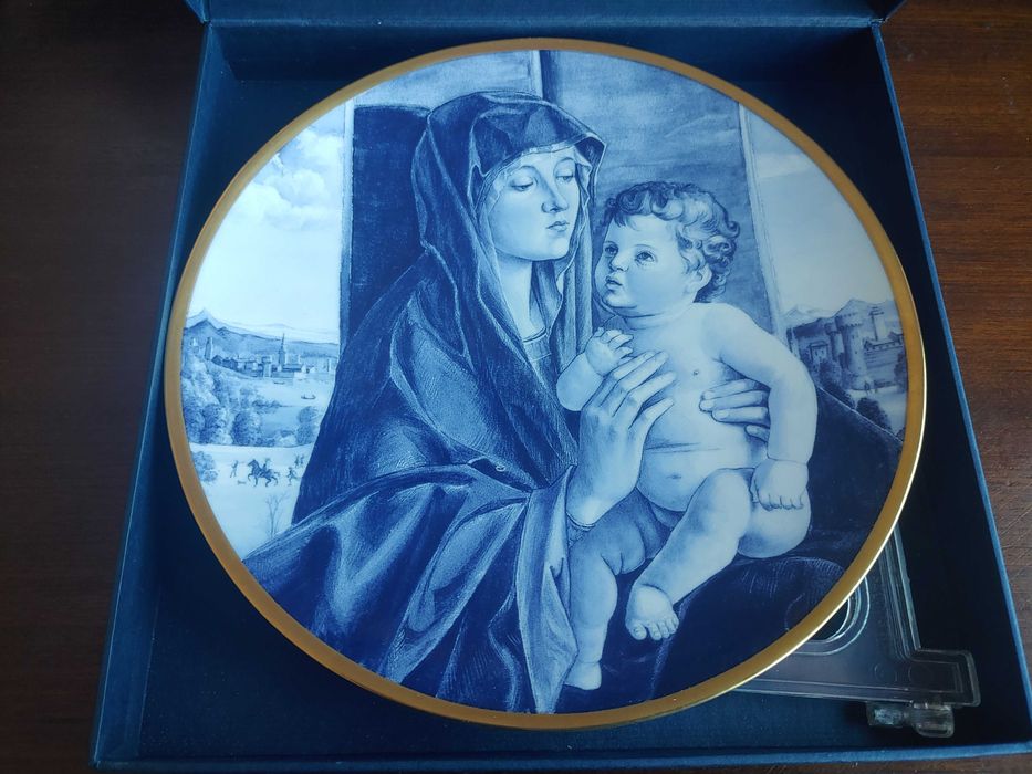 Coleção de 4 pratos decorativos religiosos em porcelana