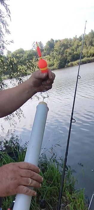 * Пневмопушка для риболовлі  - точний і дальній заброс принади.