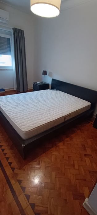 Cama IKEA MALM 160 X 200 com estrado lonset