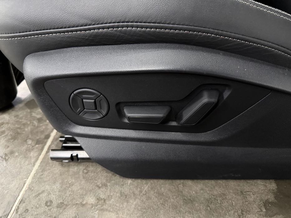 Салон Audi Q7 4M0 2025 20000km