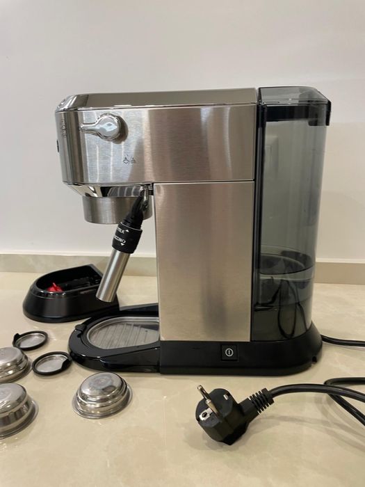 Maquina de cafe Delongui EC685