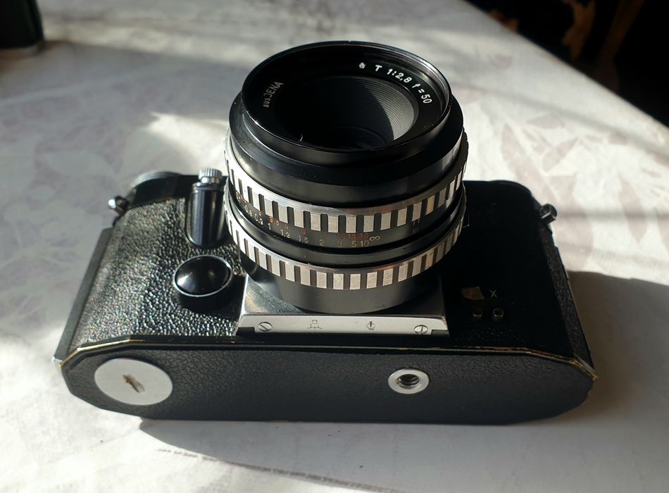 Aparat fotograficzny PENTOR SUPER TL  . Stan BDB  .