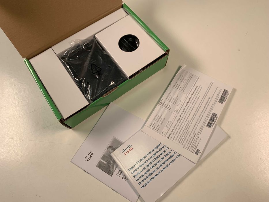 Switch Cisco 5 Portas SG110D-05.