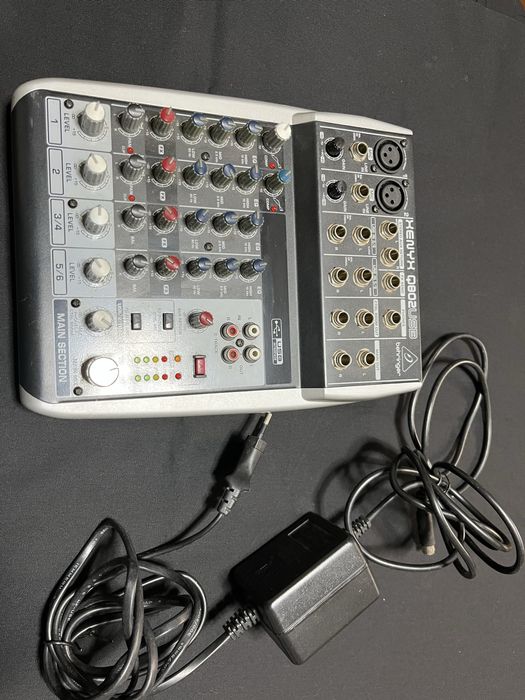 Mesa Botex, controladora Numark e mesa Behringer