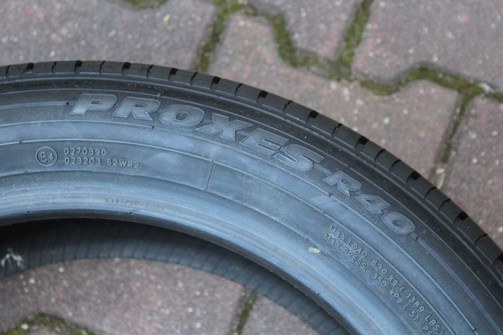215 50 R18 Toyo Proxes R40