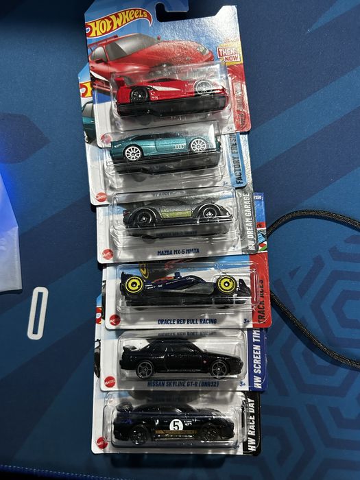 Autka hot wheels