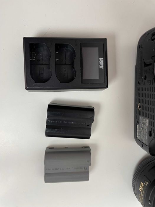 Kit Nikon D7200 + 35mm 1.8 + (oferta) 18-140mm + 2 baterias originais