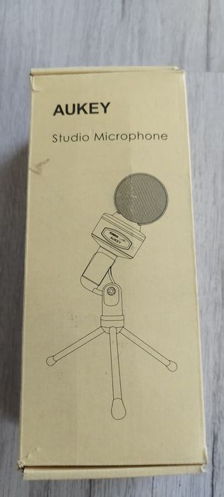 Mikrofon że statywem