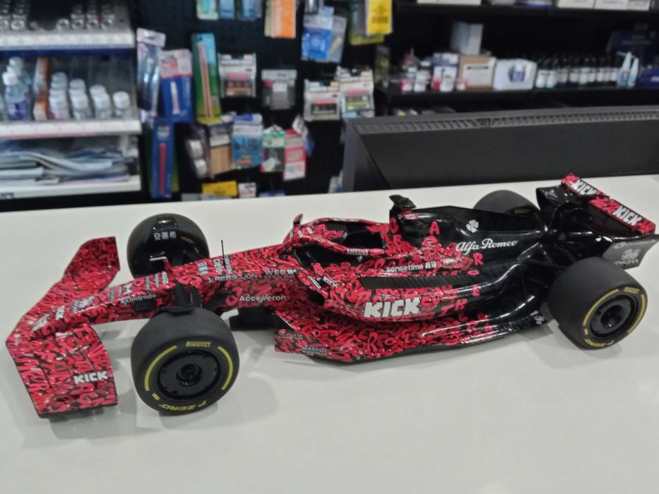 Miniaturas Diecast Solido 1/18 Subaru Skyline Porsche McLaren Etc.