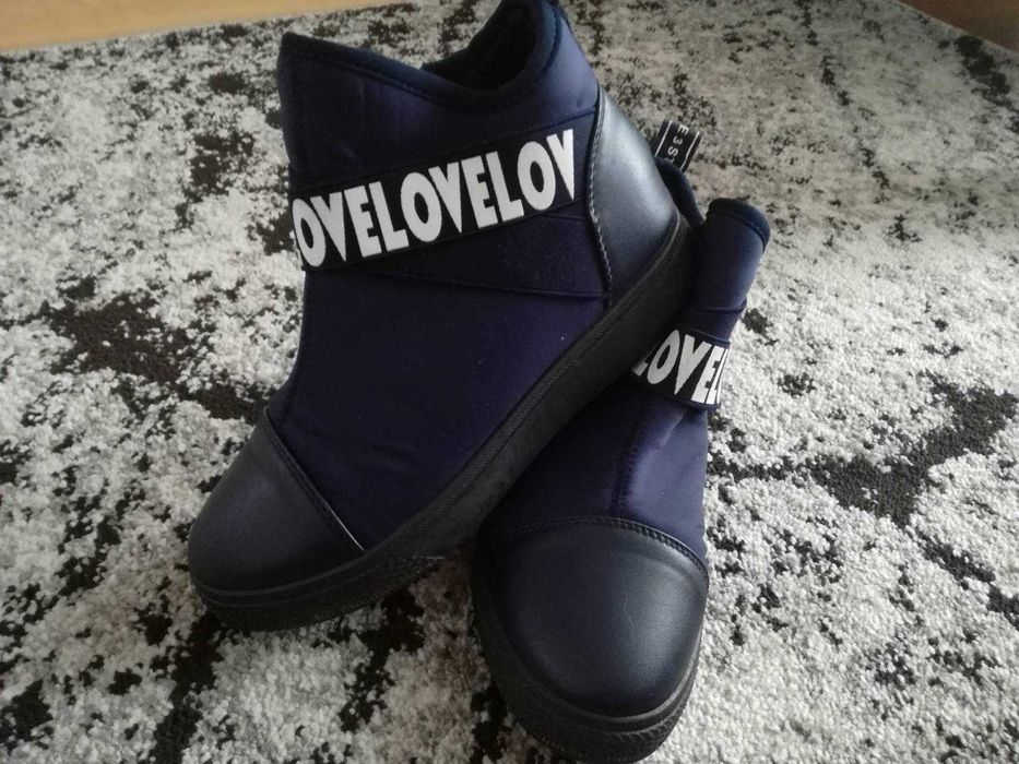 Buty damskie, botki sportowe 39