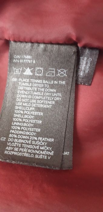 Куртка женская с об'емным капюшоном