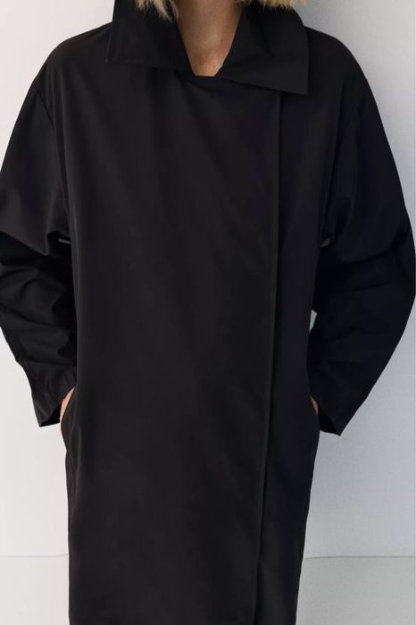 Легкий тренч в стилі оверсайз pullandbear