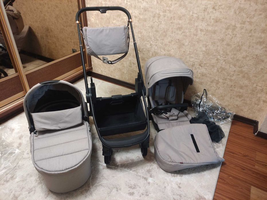 Коляска Carrello Epica 2в1