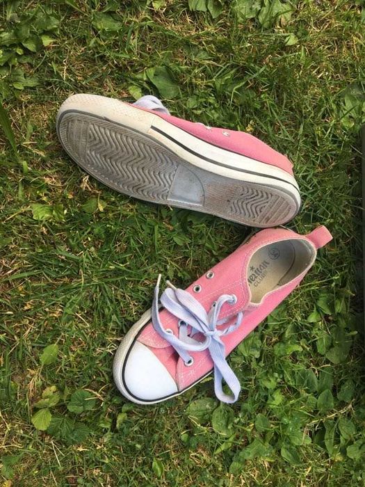 rozowe trampki jak na zdjeciu rozmiar 34