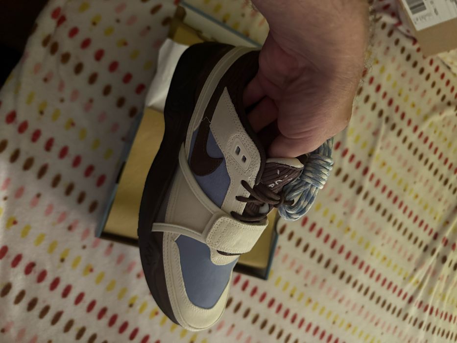 Travis Scott  leche blue 41 originais  novos a estrear