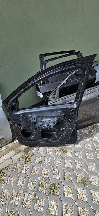 Porta frente direita Dacia Sandero II de 2012 a 2016