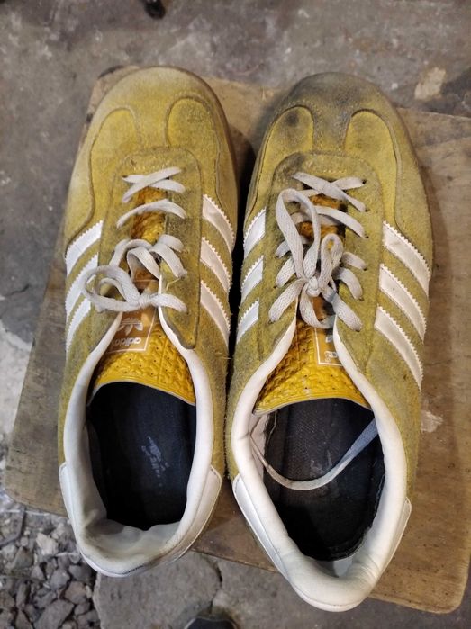 Кросівки від adidas