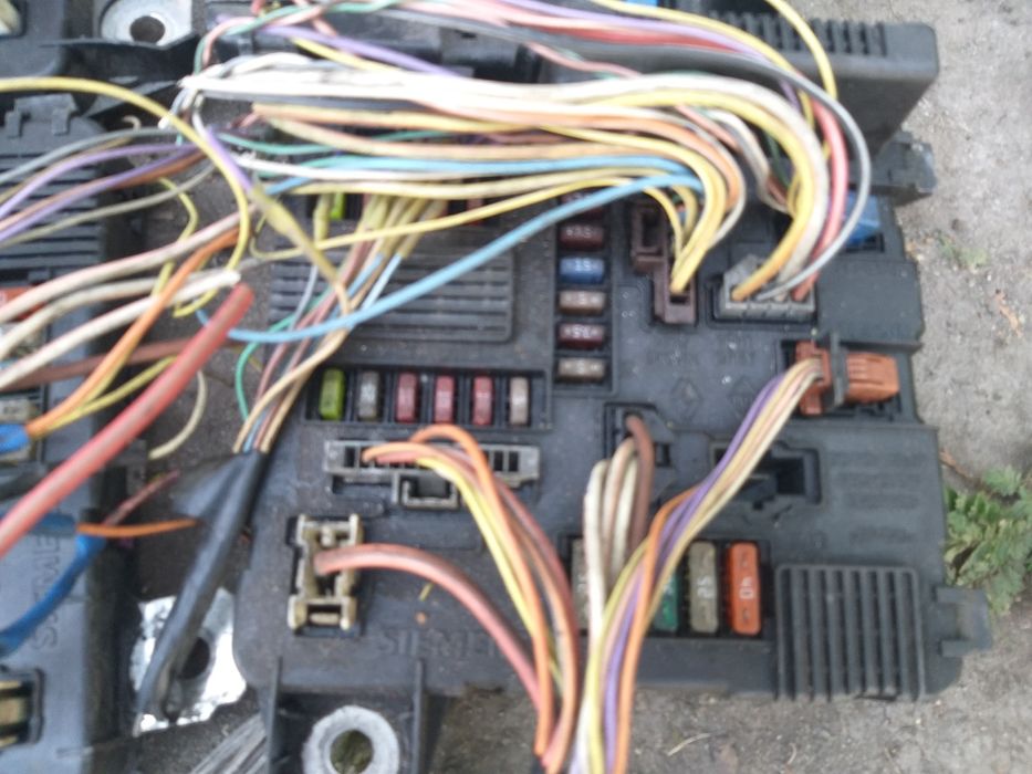 Блоки запобіжників Меган 2, Сценік 2