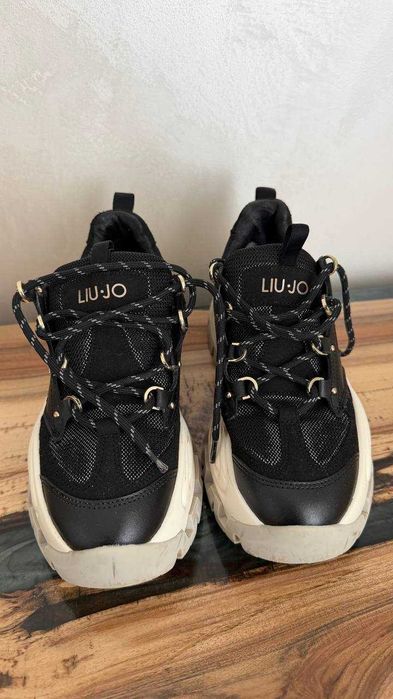 Продам кросівки Liu.Jo б/у