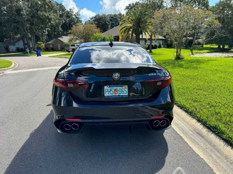 2018 Alfa Romeo Giulia Quadrifoglio