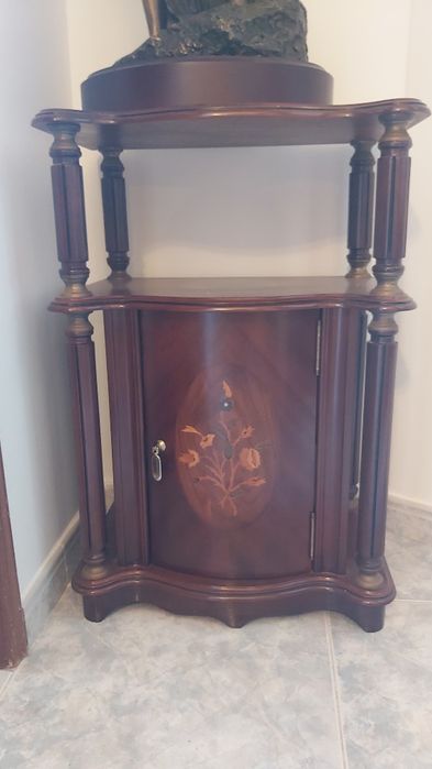 Mesas de apoio (vários modelos)