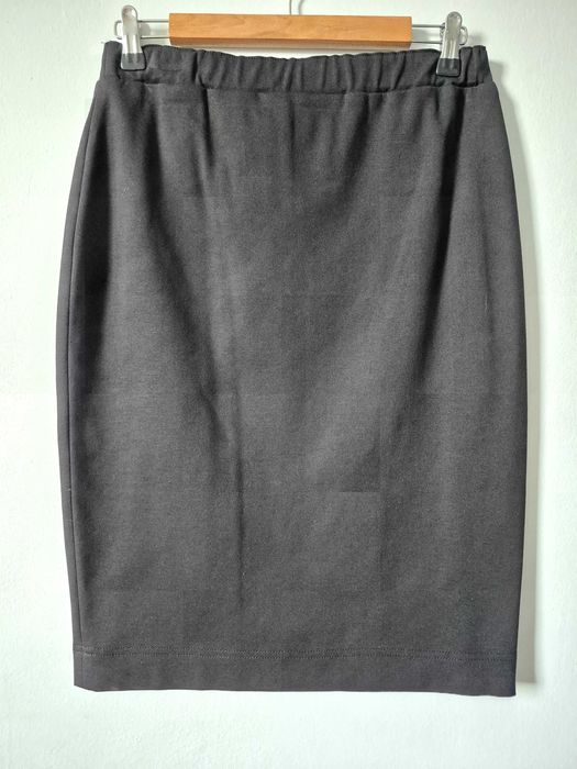Spódnica ołówkowa, na gumce. Styl sportowy. Roz. 40