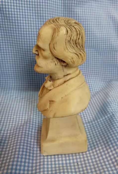 Busto Marfinite G. Verdi