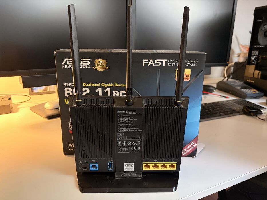 Router Asus RT-AC68U DSL