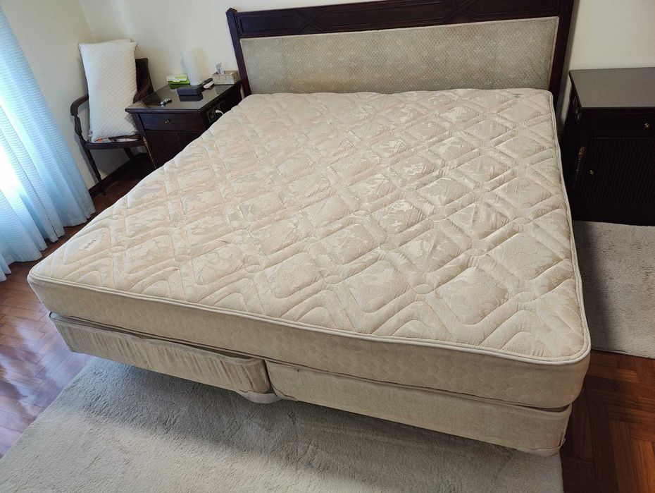 Cama de casal 200x200 cm
