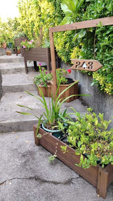 Floreiras ,Horta Urbana e Canteiros